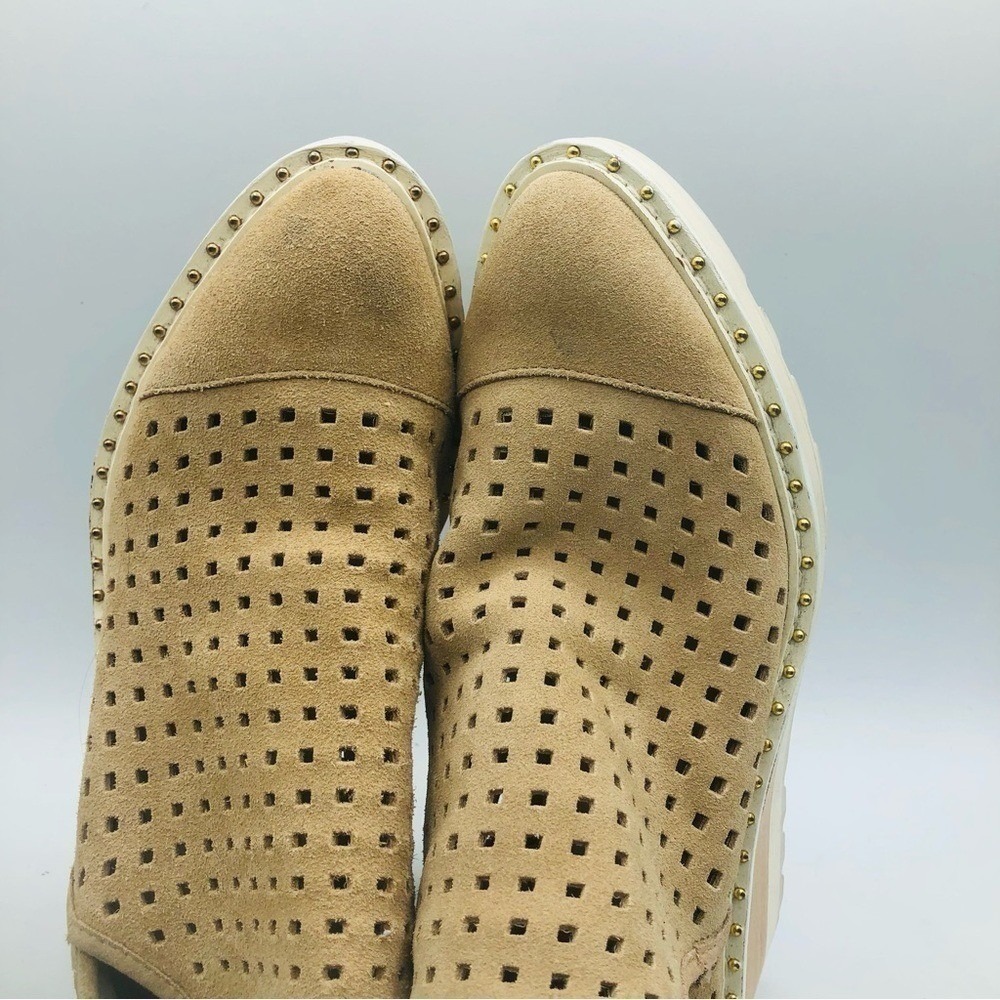 Cecelia‎ Warm Sand Suede Laser-cut Booties Size 6.5 - Picture 8 of 11